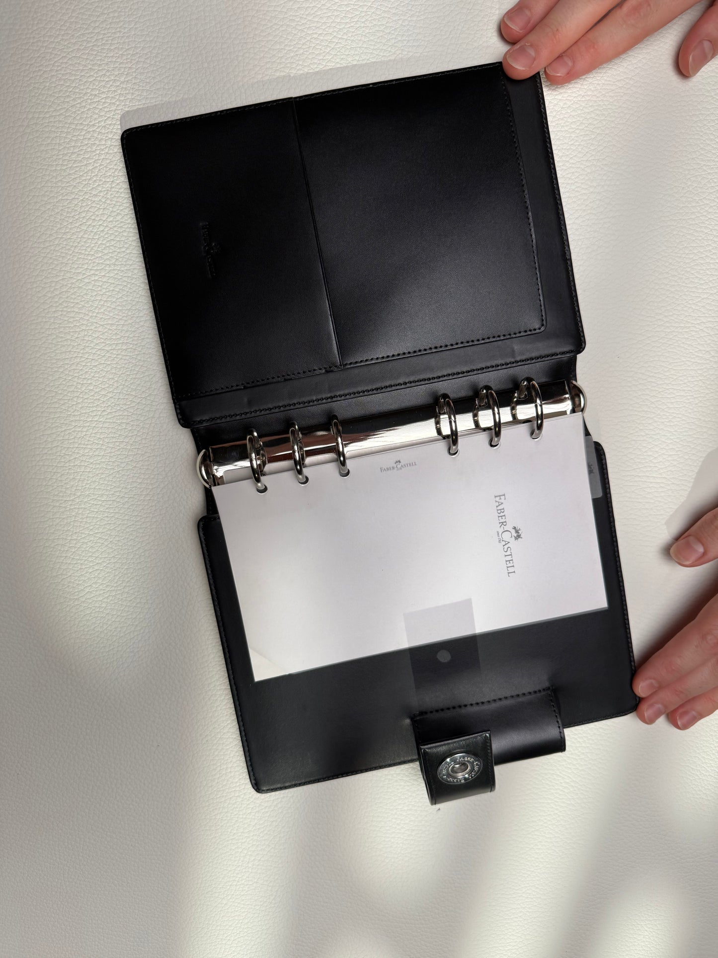 Exklusives Einzelstück: Graf von Faber-Castell Ringbuch Personal-Größe