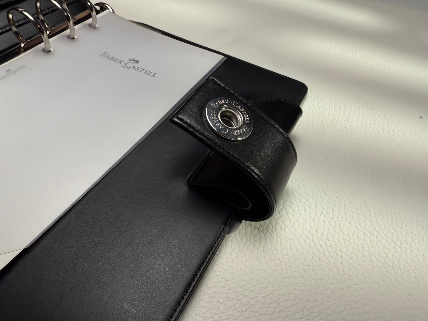 Exklusives Einzelstück: Graf von Faber-Castell Ringbuch Personal-Größe