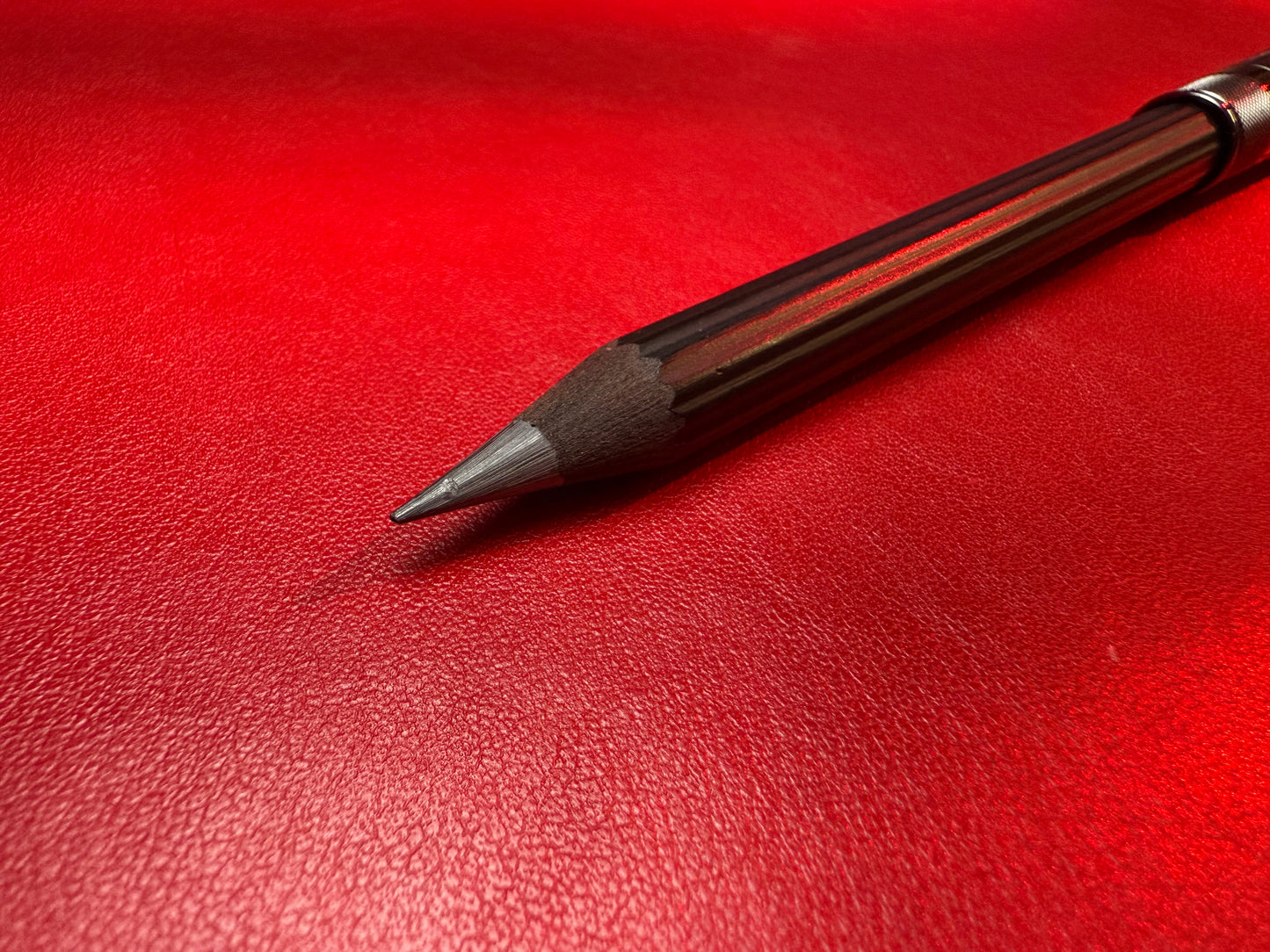 Einzelstück: Graf von Faber-Castell Perfekter Bleistift Magnum Black Edition